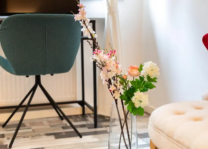 Jumas Отель Бад-Цвишенан